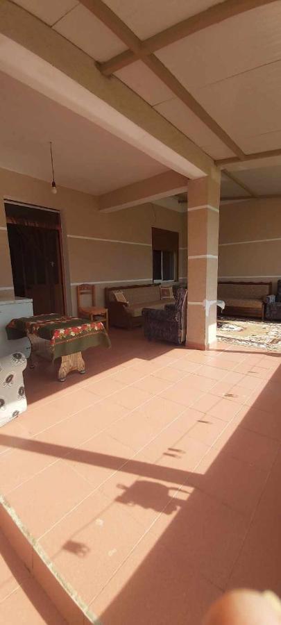 Guest House Aferdita Beqiri Berat Buitenkant foto